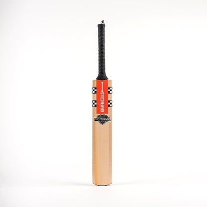 GN Shockwave Thunder Cricket Bat - Junior Sizes